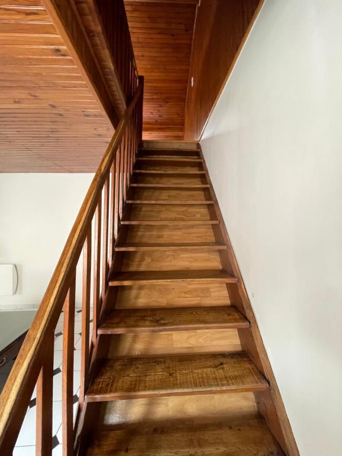 Agreable Appartement Dans Une Maison Saint-Denis-en-Margeride Exterior foto
