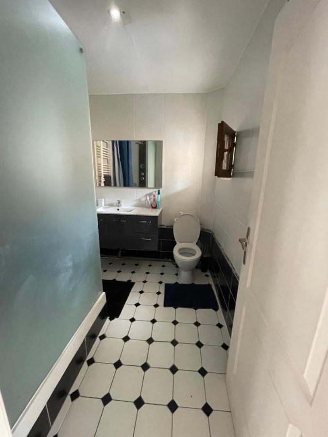 Agreable Appartement Dans Une Maison Saint-Denis-en-Margeride Exterior foto